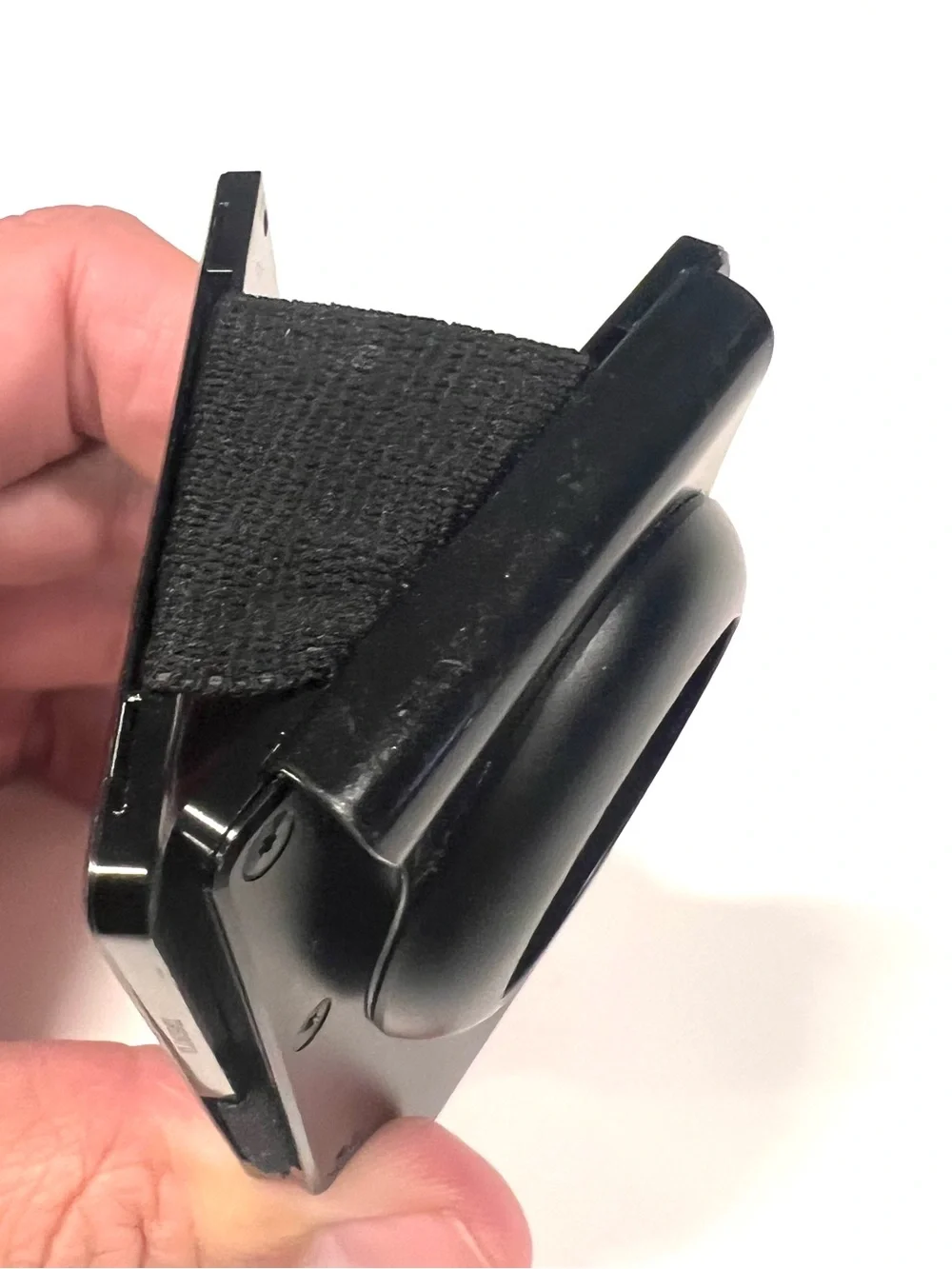 The Ridge RFID Blocking Aluminum Wallet Black w/ AirTag Attachment